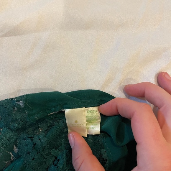 Vintage Victoria’s Secret gold tag emerald green lace sleep set lingerie - Picture 2 of 7